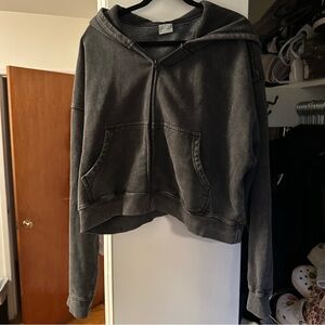 Aritzia cropped zip up hoodie